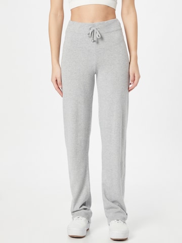 Juicy Couture Pants in Grey: front