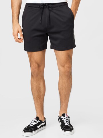 HOLLISTER Regular Pants in Black: front