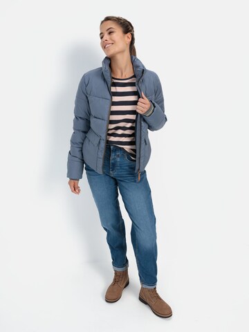 CAMEL ACTIVE Cropped Pufferjacke aus recyceltem Polyester in Blau