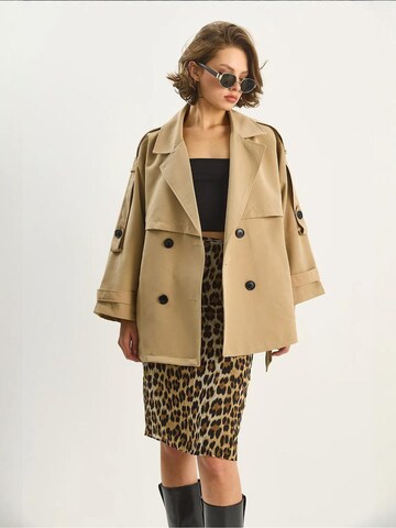 Cappotto di mezza stagione di Bianco Lucci in beige