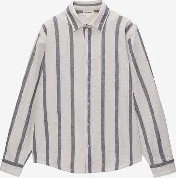 Pull&Bear Regular fit Button Up Shirt in White: front