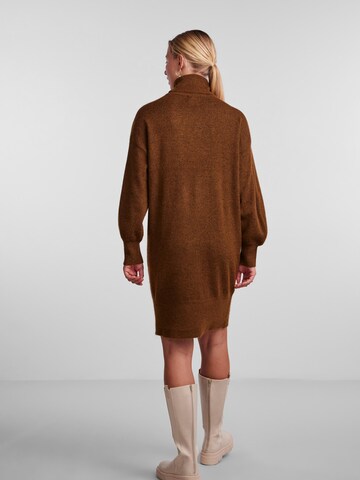 PIECES Knitted dress 'Fabia' in Brown
