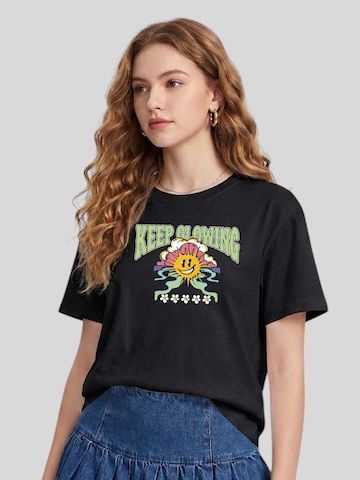 T-shirt 'Women Retro Colorful Smiley Sun KEEP GLOWING Print T-Shirt' LapaPlus en noir : devant