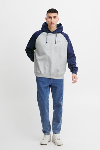 !Solid Sweatshirt 'Eldrid' in Blau