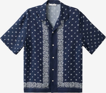 MANGO MAN Comfort Fit Paita 'Bandana' värissä sininen: etupuoli
