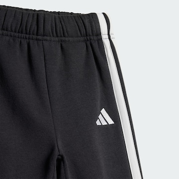ADIDAS SPORTSWEAR Tréningruha 'Essentials' - fekete