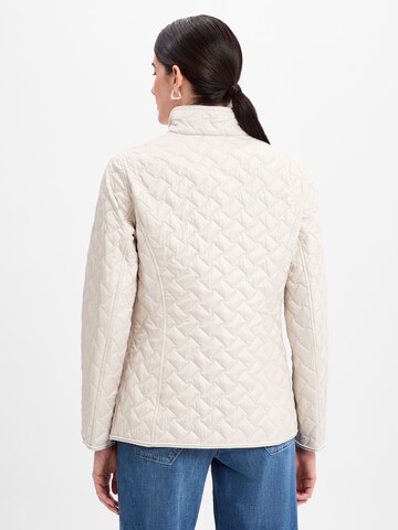 Barbara Lebek Tussenjas in Beige