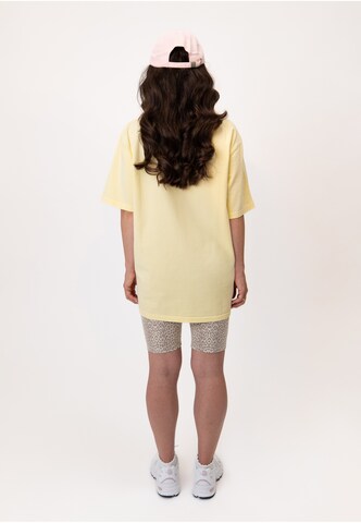 OH APRIL T-Shirt 'BF' in Gelb