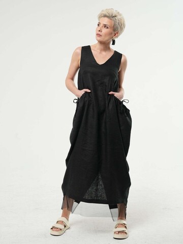 Robe d’été Metamorphoza en noir : devant