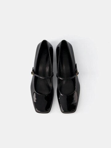 Bershka Ballet Flats with Strap in Black