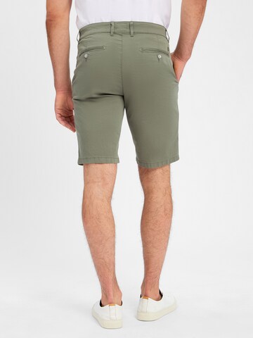 BRAX Slimfit Shorts in Grün