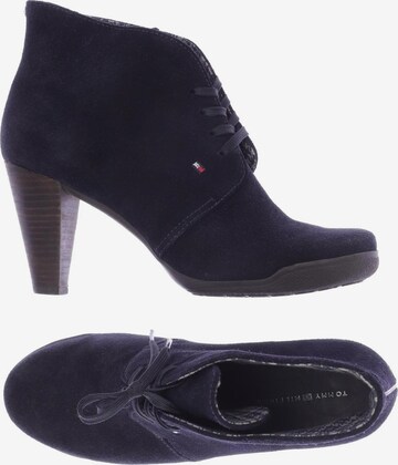 TOMMY HILFIGER High Heels & Pumps in 38 in Blue: front