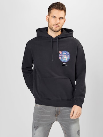 LEVI'S ®Regular Fit Sweater majica 'Relaxed Graphic Hoodie' - crna boja: prednji dio