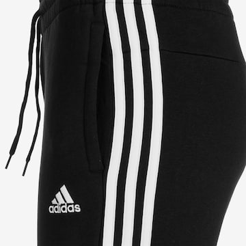 ADIDAS SPORTSWEAR - Tapered Calças de desporto '3S FL' em preto