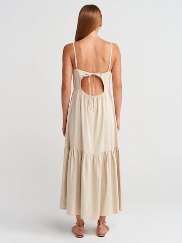 Dilvin Midi Kleid in Beige