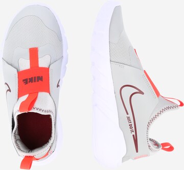 NIKE - Sapatilha de desporto 'Flex Runner 2' em cinzento