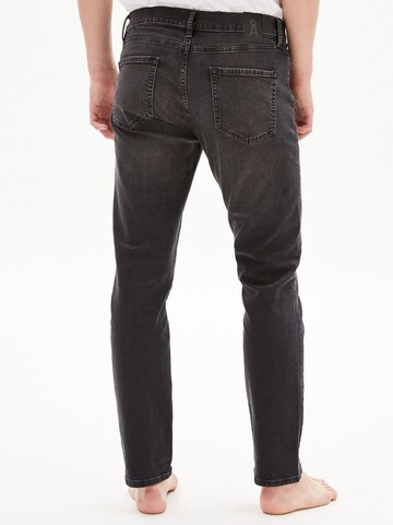 ARMEDANGELS Slimfit Jeans 'IAN' i sort