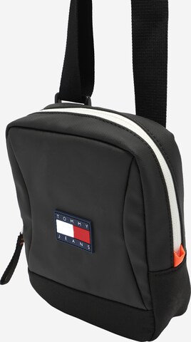 Sac à bandoulière Tommy Jeans en noir : devant