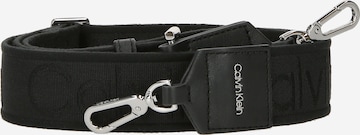 Accessoires pour sacs 'GRACIE' Calvin Klein en noir : devant