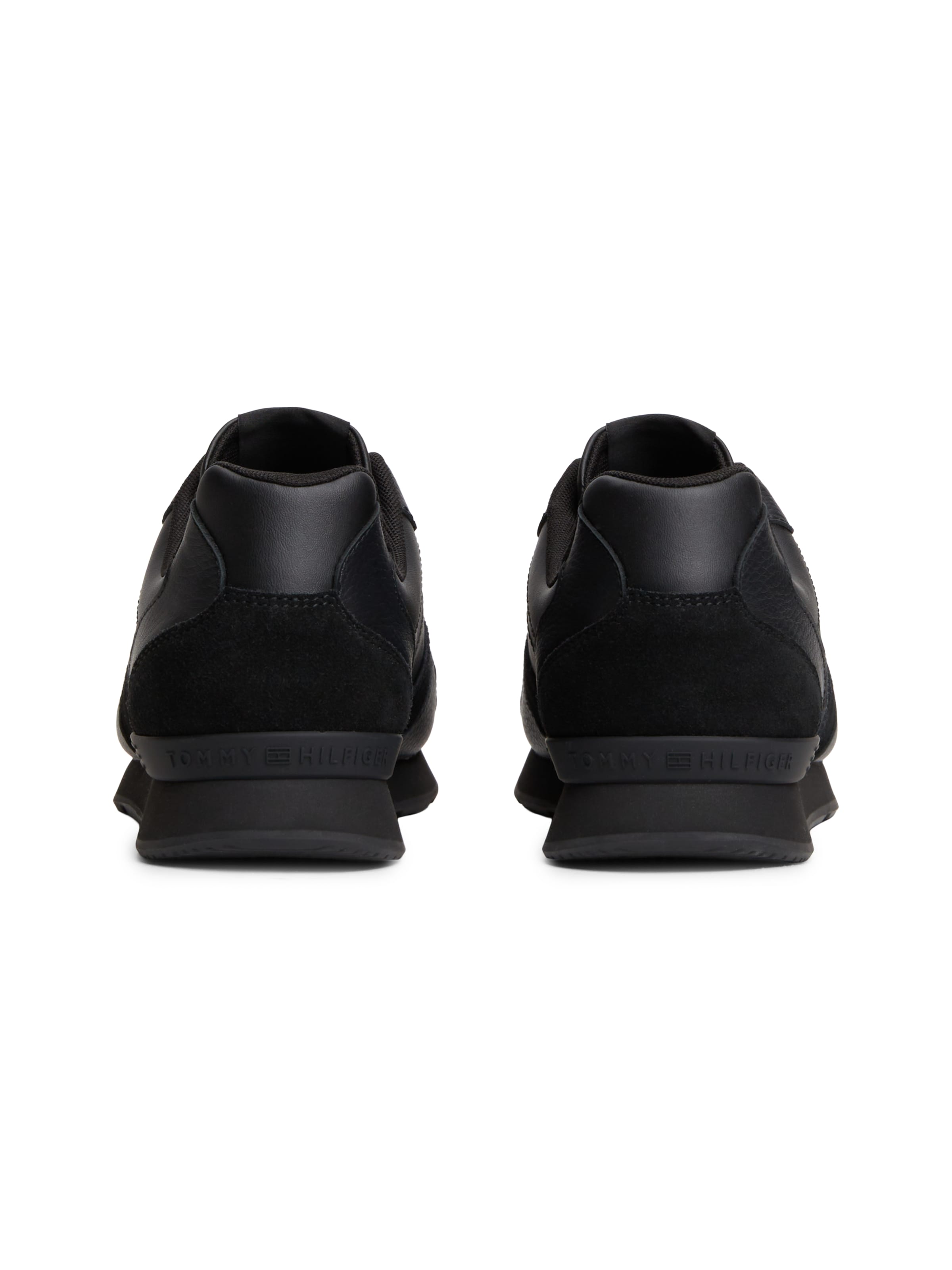 Baskets basses 'Core' TOMMY HILFIGER en noir