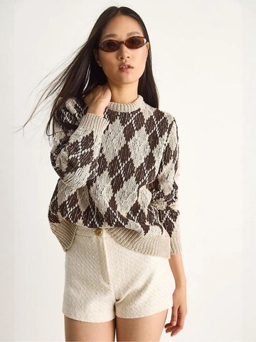 Bianco Lucci Trui in Beige