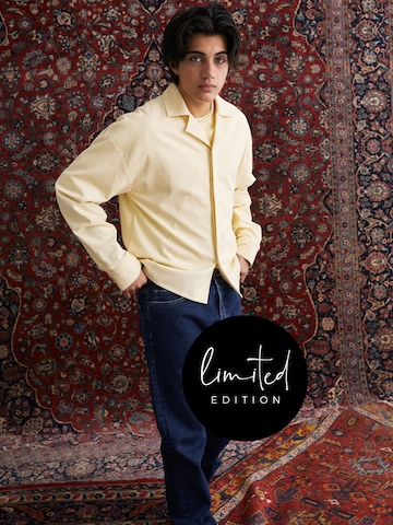 ABOUT YOU Limited Regular fit Button Up Shirt 'Jamie' in Yellow: front