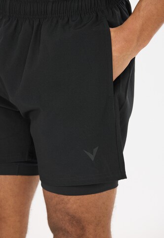 Virtus Regular 2-in-1-Shorts 'Zayne V2' in Schwarz
