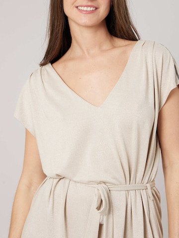 Deeluxe Jurk 'Ahelya' in Beige