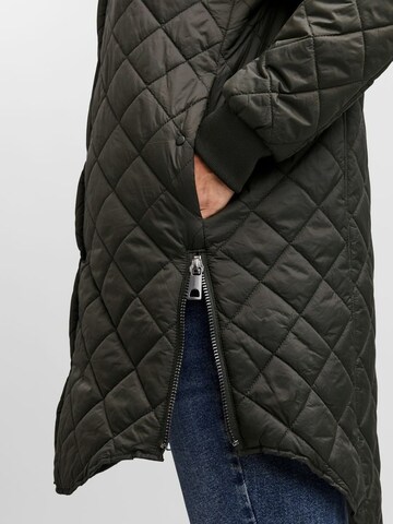 Veste mi-saison 'Hayle' VERO MODA en vert
