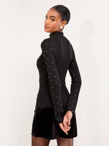 Lipsy Пуловер в черно