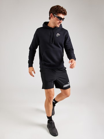 Nike Sportswear Tréning póló 'GFX' - fekete