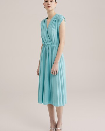 WE Fashion Cocktail dress in Blue: front