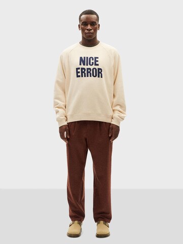 Thinking MU - Sudadera 'Nice Error' en blanco