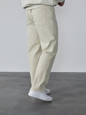 Regular Jean 'Rafael' DAN FOX APPAREL en blanc