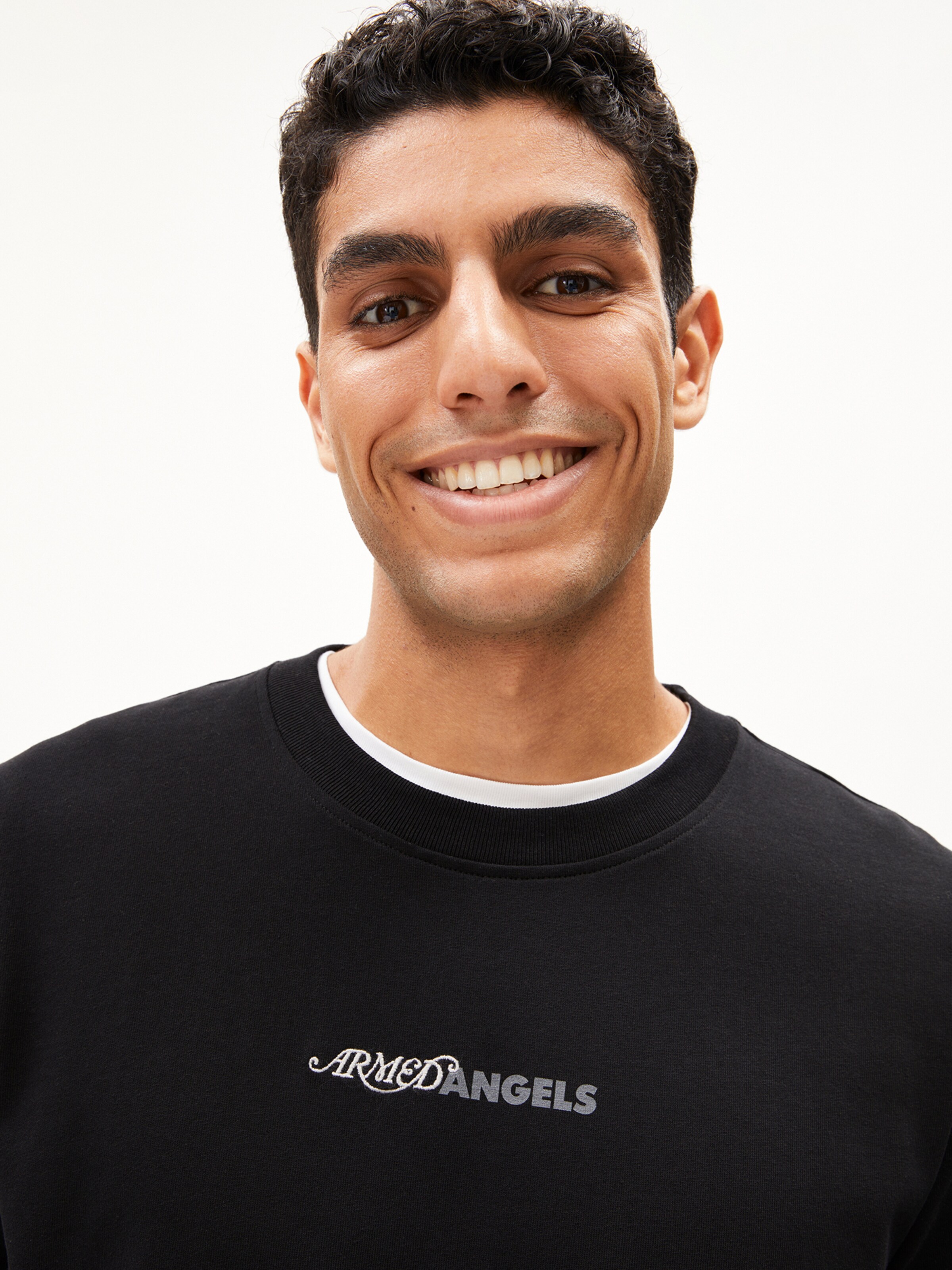 T-Shirt ARMEDANGELS en noir