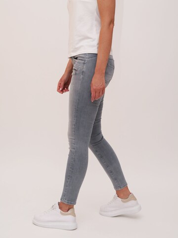 Miracle of Denim Skinny Jeans in Grau