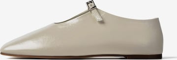 L37 HANDMADE SHOES Slip-ons 'MIDNIGHT CAROUSEL' in Beige: front
