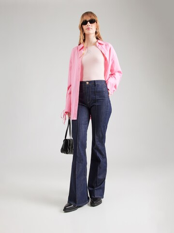 Flared Jeans 'AMANDA' di GUESS in blu
