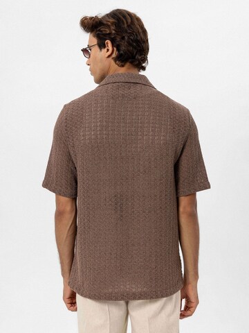 Antioch Regular fit Button Up Shirt in Brown