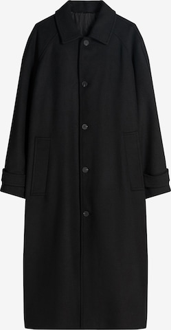 BershkaPrijelazni kaput - crna boja: prednji dio