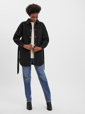 VERO MODA Between-Season Jacket 'Vince' in Black