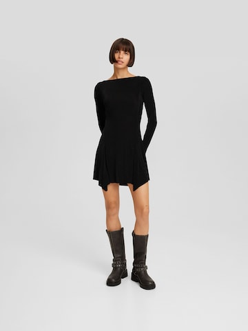 Bershka Kleid in Schwarz