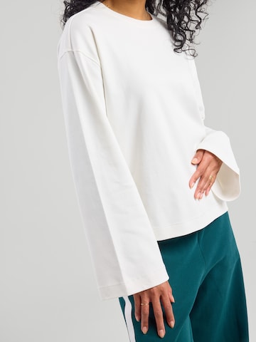 America Today Shirt in White