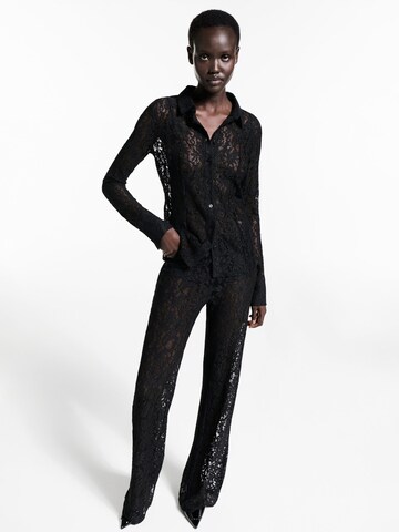 Chemisier 'XLENIT' MANGO en noir : devant