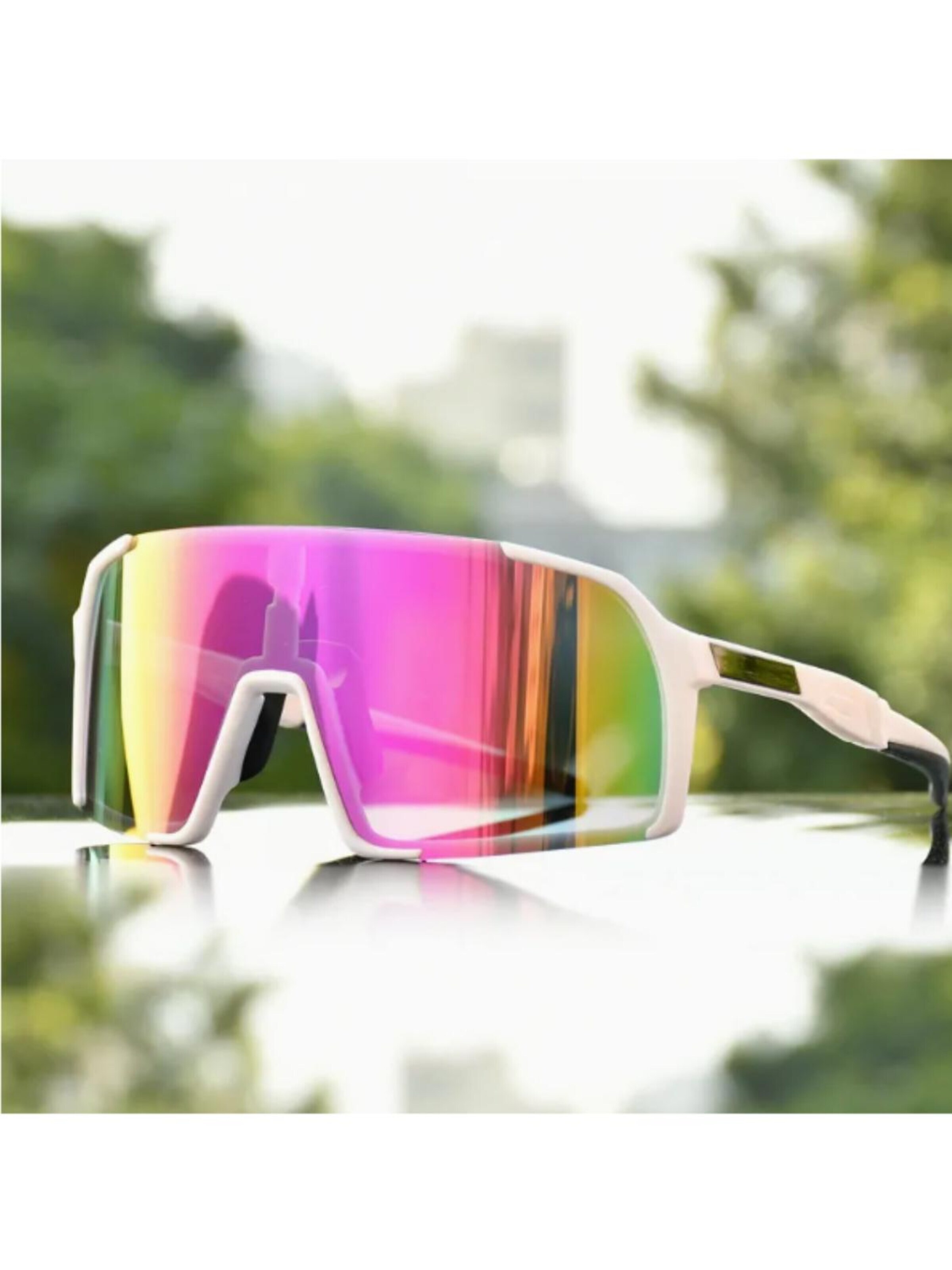 Lunettes de soleil sport 'Aeroblade' VEYREY en rose