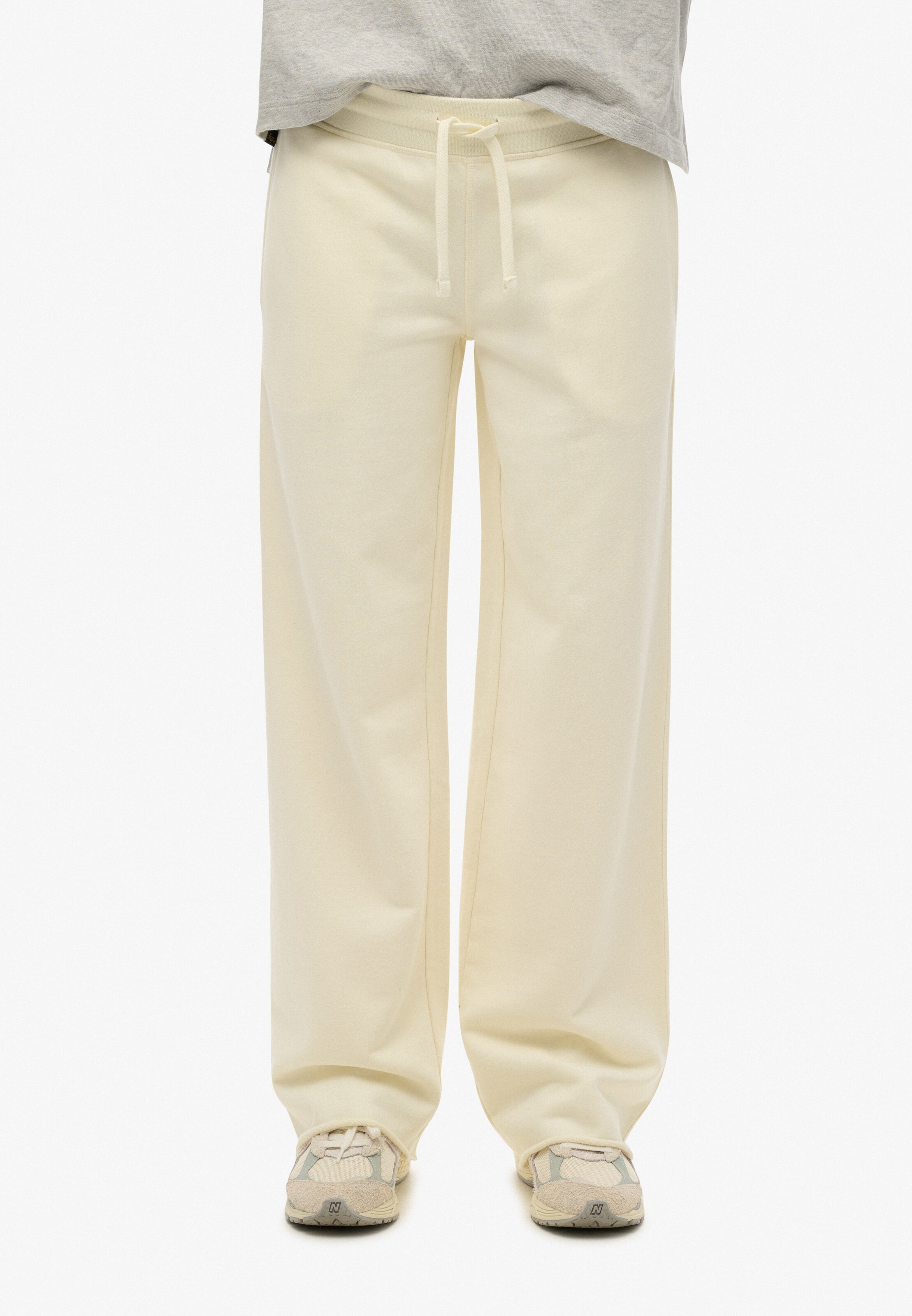 Superdry Loosefit Hose 'Studios' in Weiß: Vorderseite