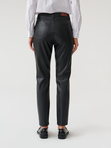 TATUUM Slimfit Broek in Zwart
