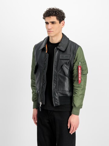 ALPHA INDUSTRIES Jacke 'Cwu Fl Mod' in Grün: Vorderseite