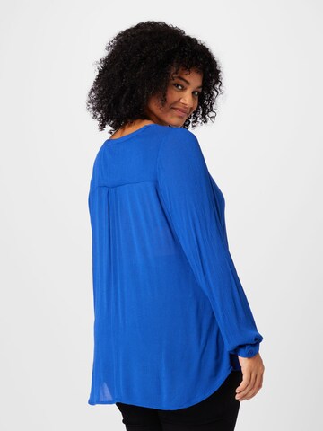 KAFFE CURVE - Blusa 'Ami' en azul