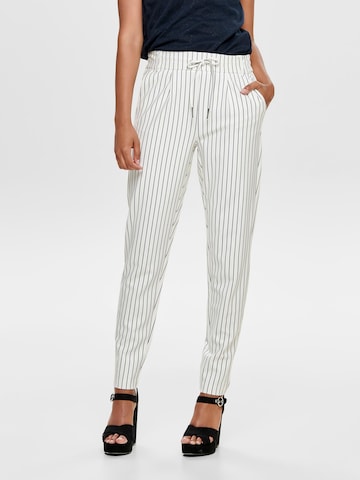 ONLY Slim fit Pleat-Front Pants 'Poptrash' in White: front